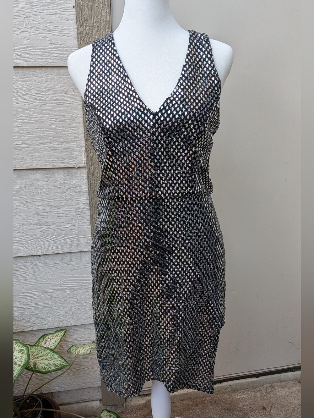 Black Sequin V-Neck Sleeveless Dress